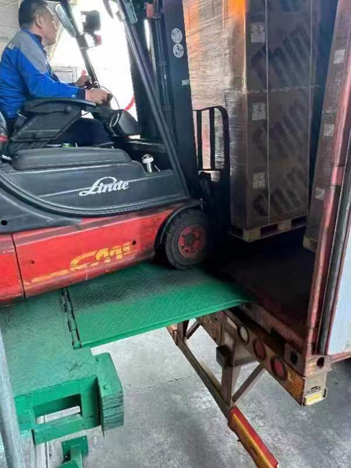 固定登車(chē)橋